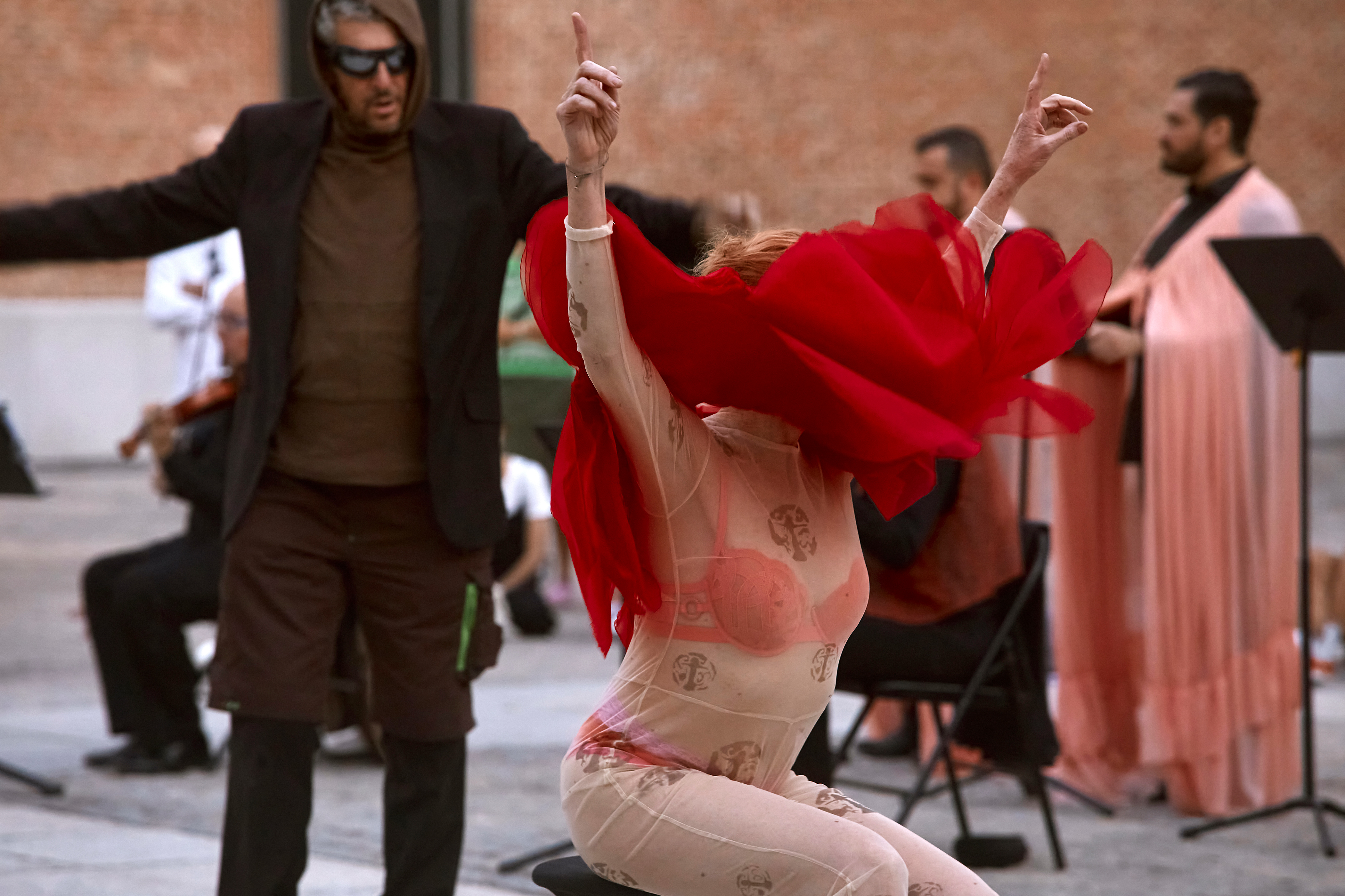 JUANA FICCIÓN costume 2